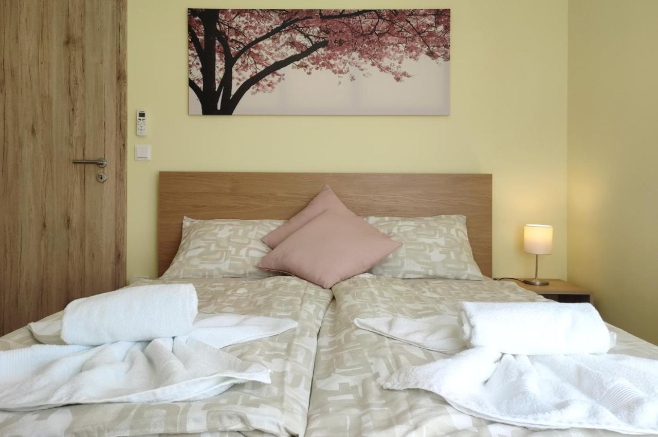Nest2 Apartments Keszthely Ngoại thất bức ảnh