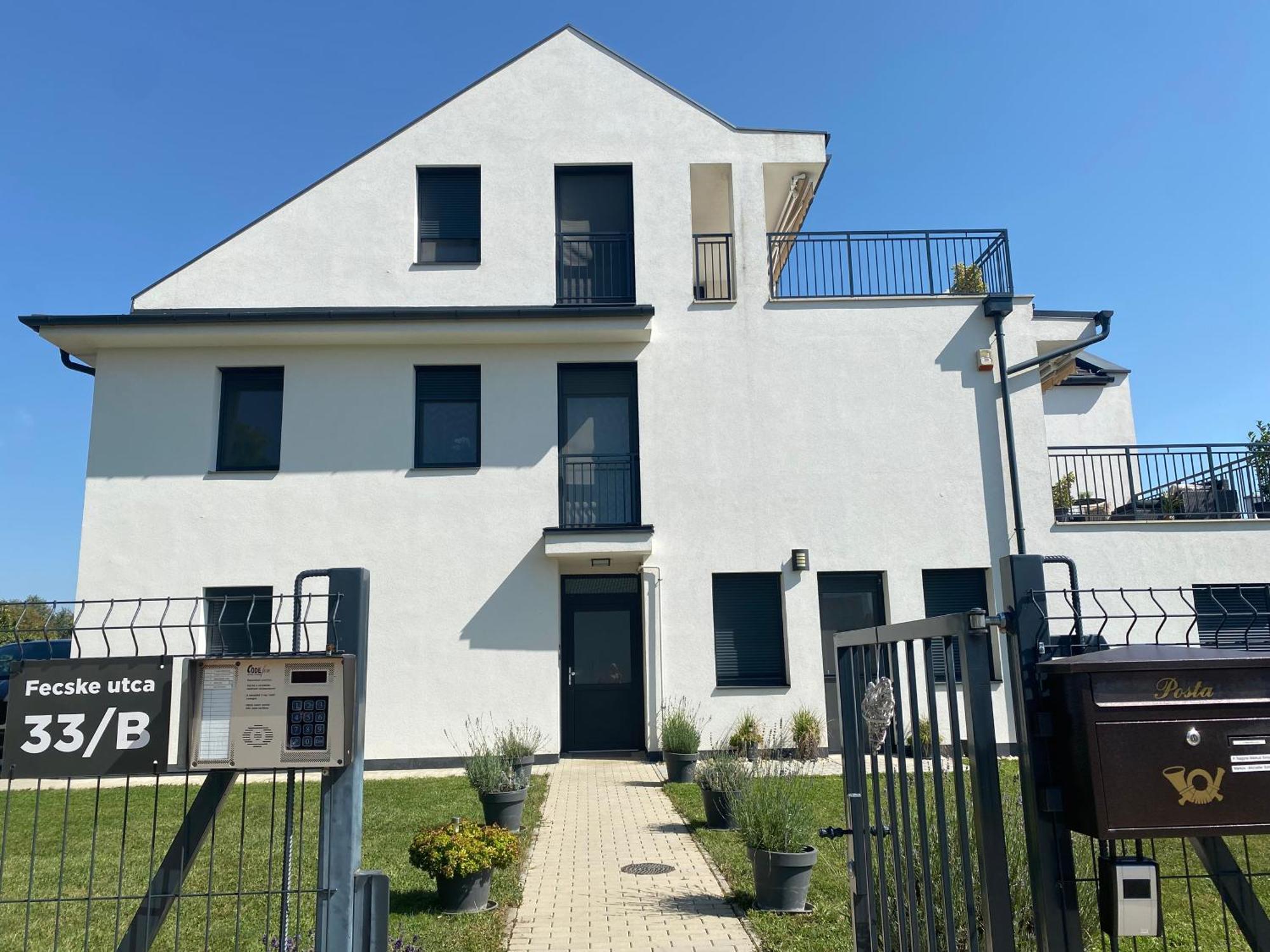 Nest2 Apartments Keszthely Ngoại thất bức ảnh